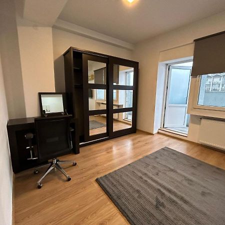 Elegant City Center Apartment Bukarest Exterior foto