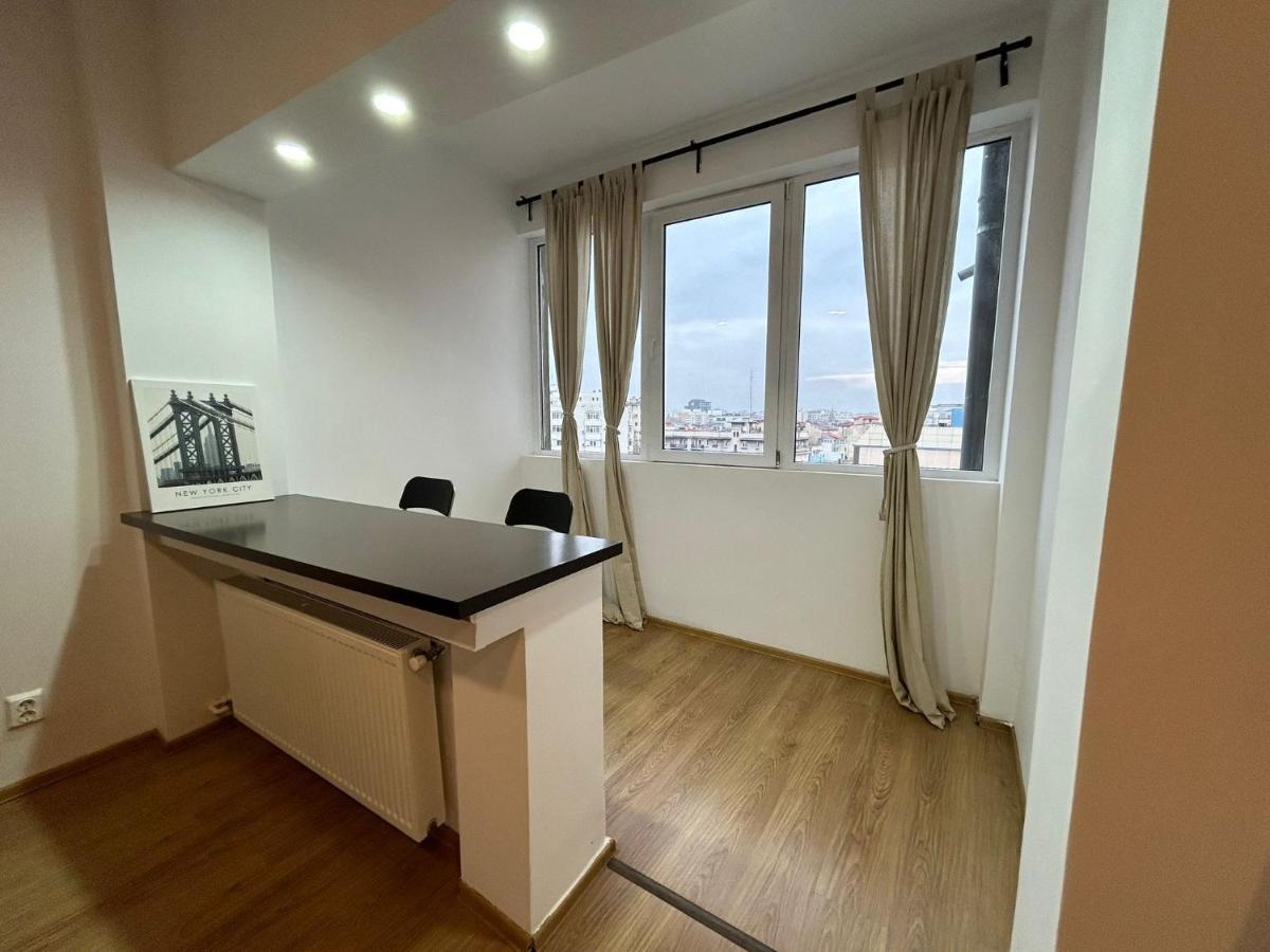 Elegant City Center Apartment Bukarest Exterior foto