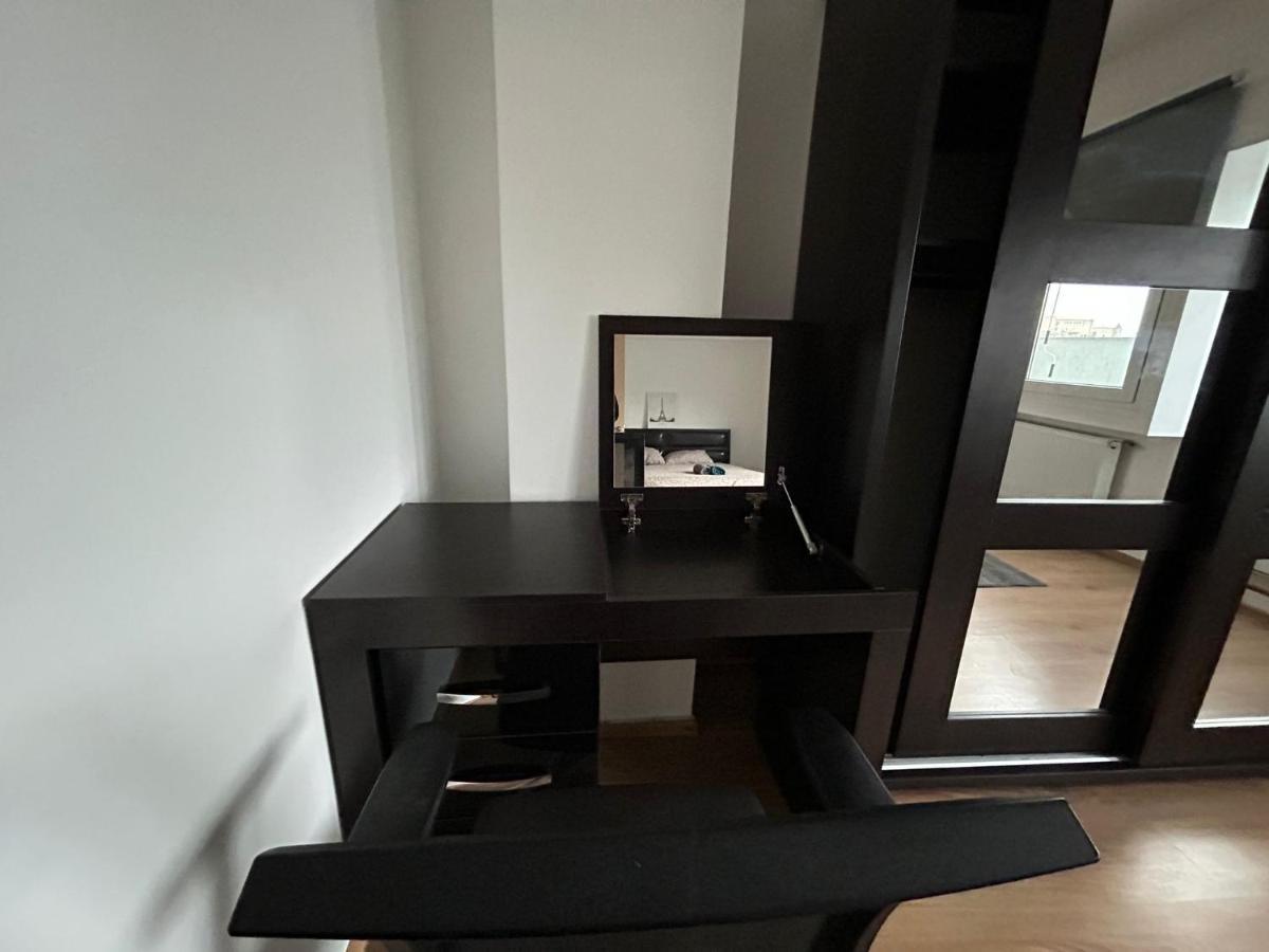 Elegant City Center Apartment Bukarest Exterior foto